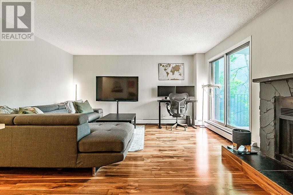 












7, 1607 26 Avenue SW

,
Calgary,




Alberta
T2T1C7

