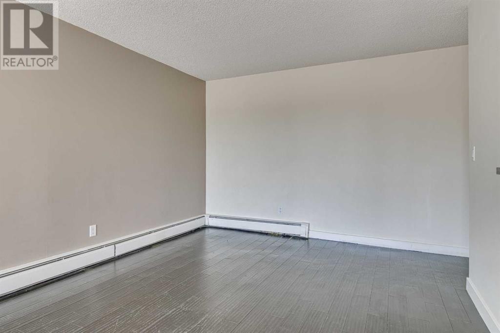 












202, 4455D Greenview Drive NE

,
Calgary,




Alberta
T2E6M1

