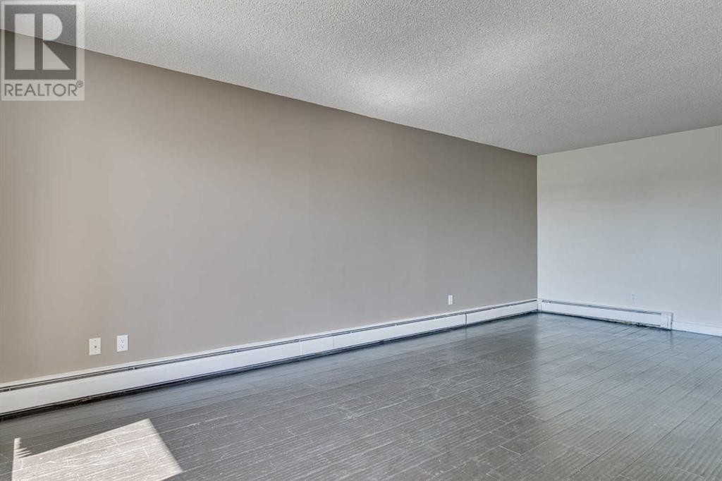 












202, 4455D Greenview Drive NE

,
Calgary,




Alberta
T2E6M1

