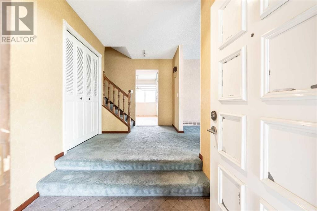 












28 Whiteridge Place NE

,
Calgary,




Alberta
T1Y2Y6

