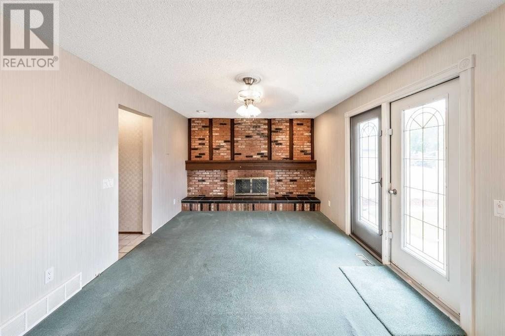 












28 Whiteridge Place NE

,
Calgary,




Alberta
T1Y2Y6


