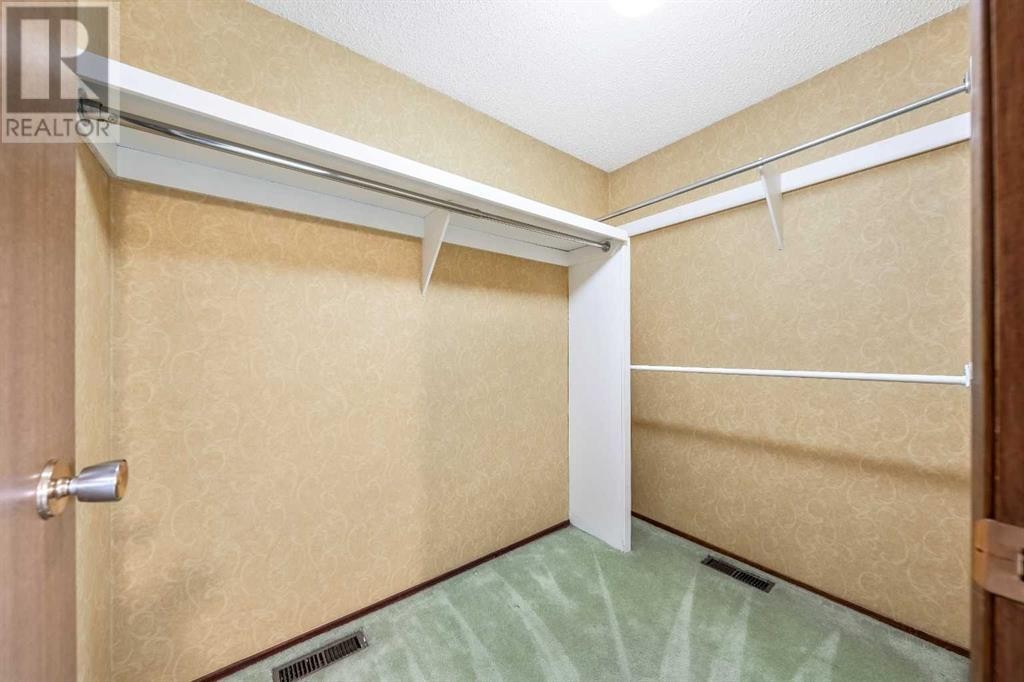 












28 Whiteridge Place NE

,
Calgary,




Alberta
T1Y2Y6

