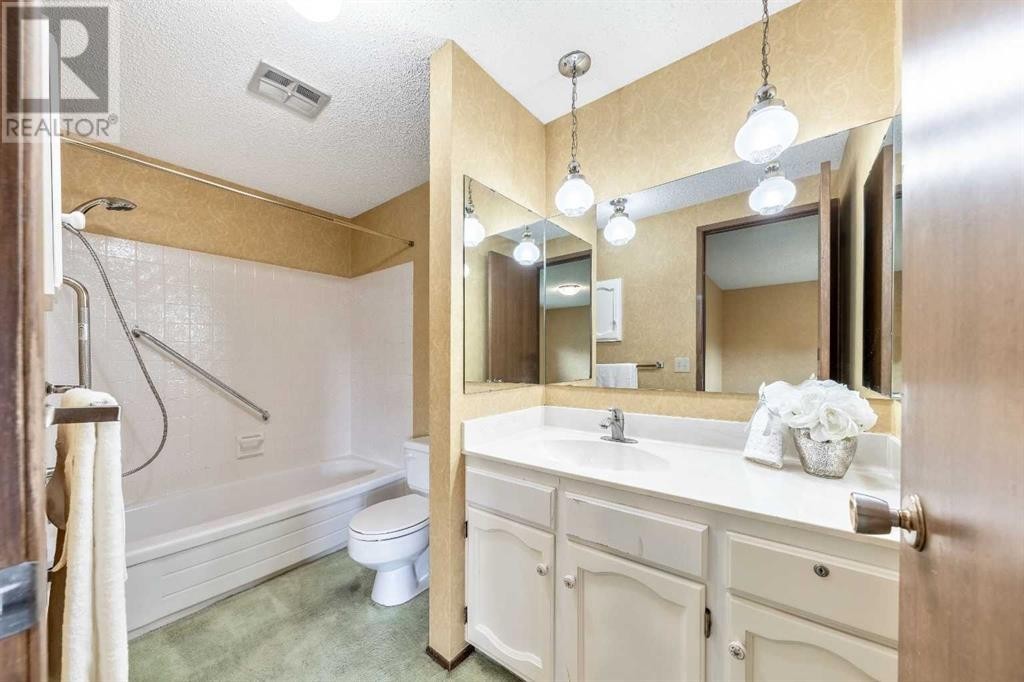 












28 Whiteridge Place NE

,
Calgary,




Alberta
T1Y2Y6

