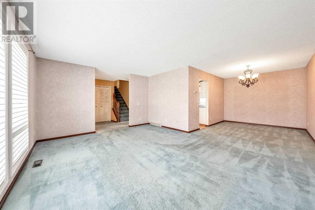 












28 Whiteridge Place NE

,
Calgary,




Alberta
T1Y2Y6

