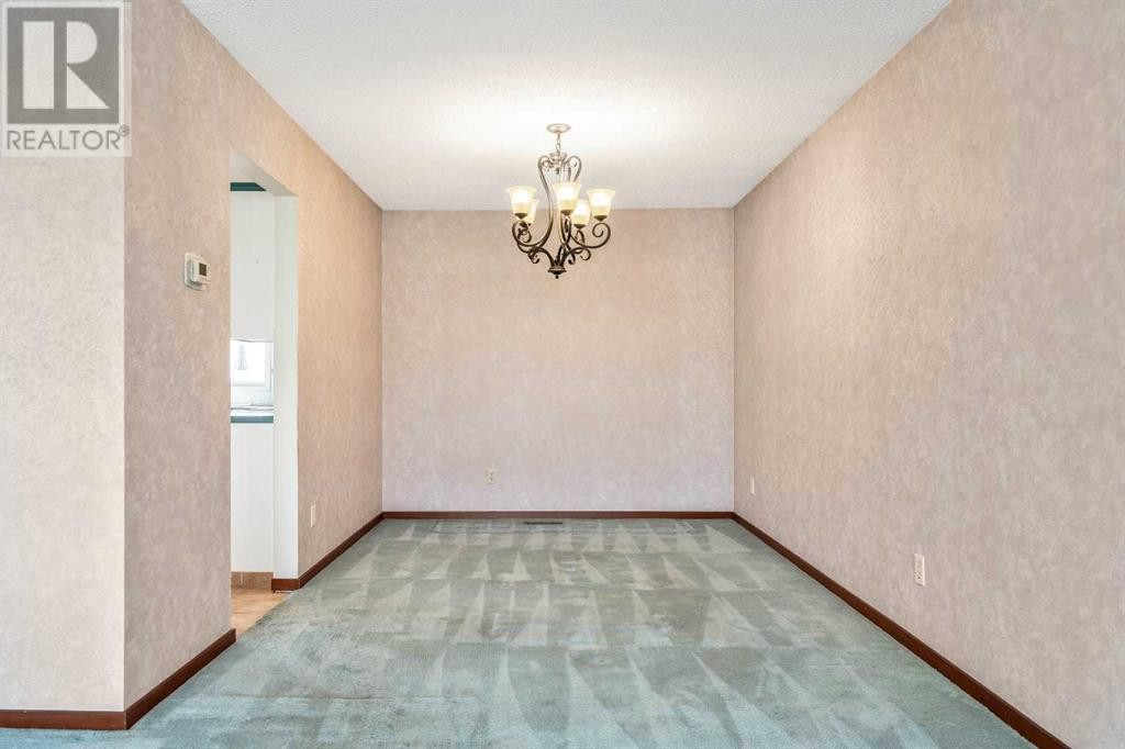 












28 Whiteridge Place NE

,
Calgary,




Alberta
T1Y2Y6

