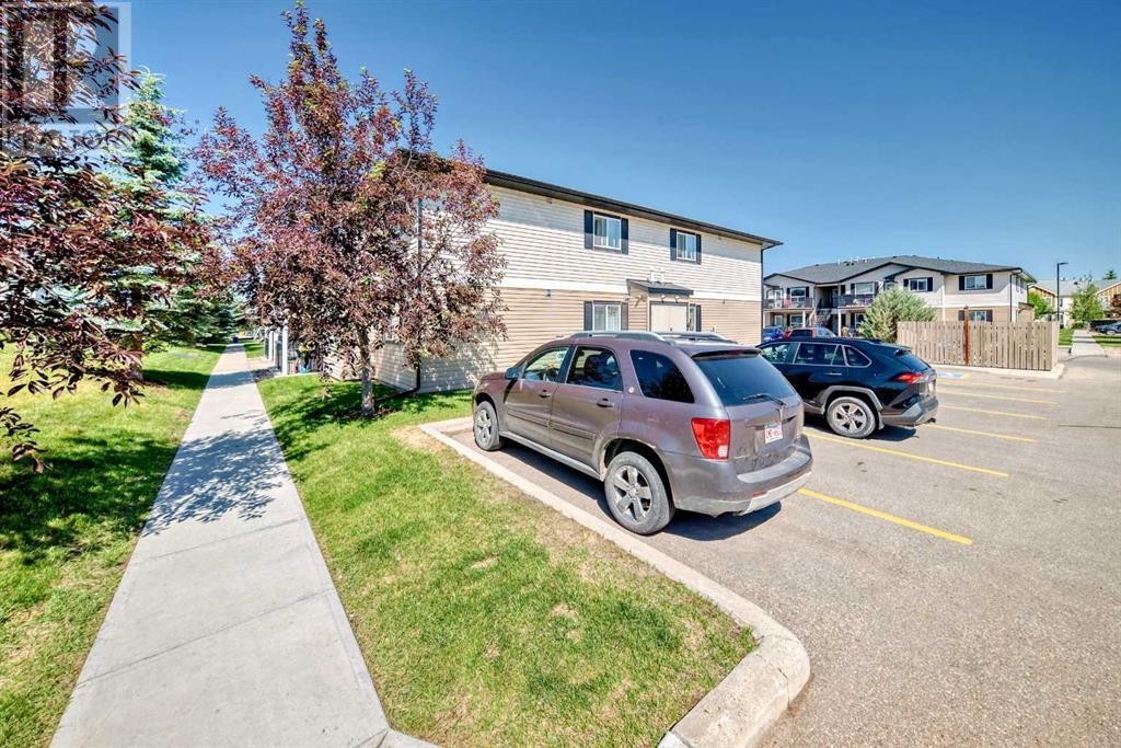 












206, 8 Bayside Place

,
Strathmore,




Alberta
T1P0E1


