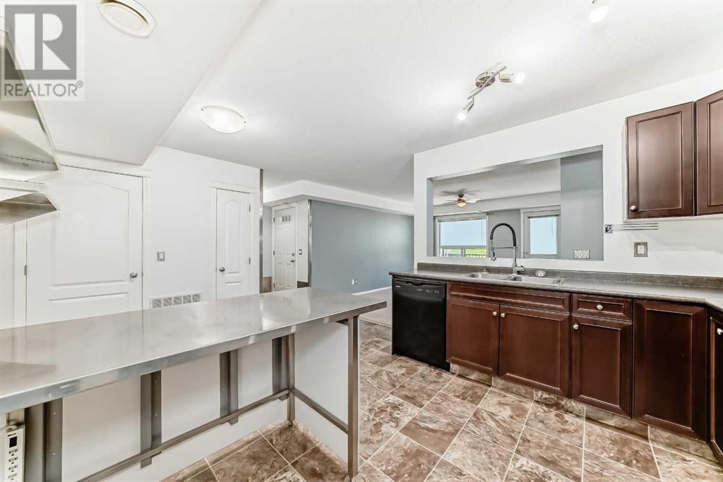 












206, 8 Bayside Place

,
Strathmore,




Alberta
T1P0E1

