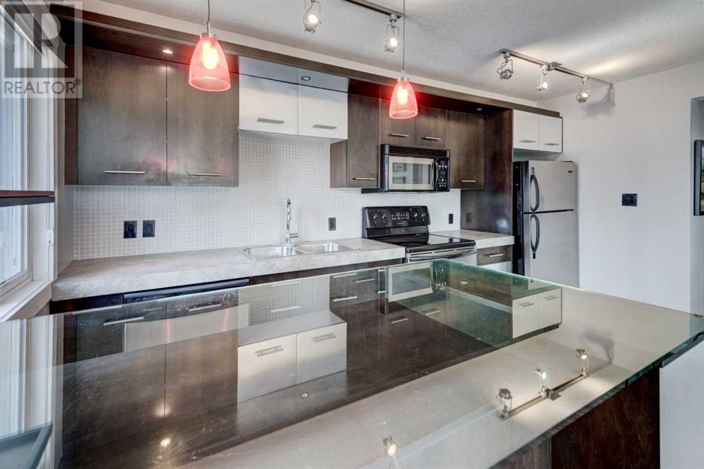 












413, 324 22 Avenue SW

,
Calgary,




Alberta
T2S0H4

