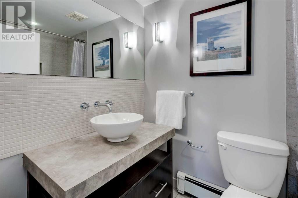 












413, 324 22 Avenue SW

,
Calgary,




Alberta
T2S0H4

