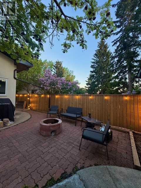 












4719 Charleswood Drive NW

,
Calgary,




Alberta
T2L2E6

