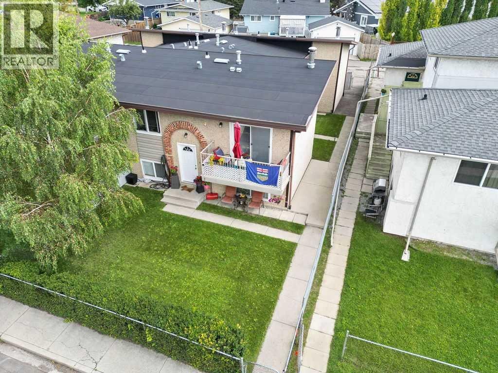 












12 Huntley Close NE

,
Calgary,




Alberta
T2K4Z3

