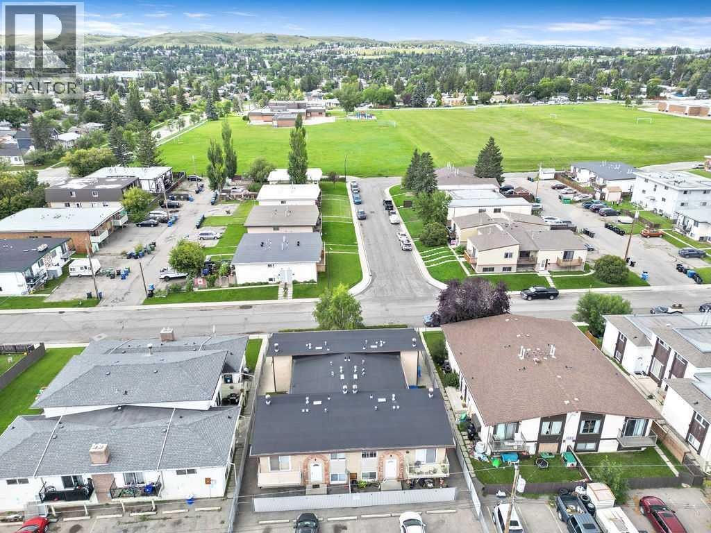 












12 Huntley Close NE

,
Calgary,




Alberta
T2K4Z3

