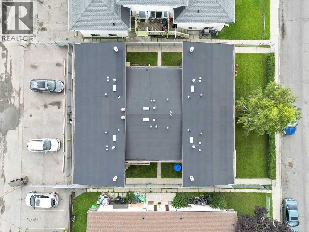 












12 Huntley Close NE

,
Calgary,




Alberta
T2K4Z3

