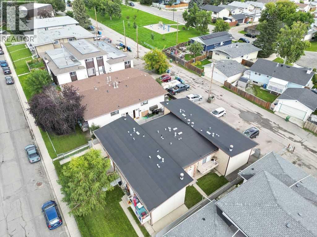 












12 Huntley Close NE

,
Calgary,




Alberta
T2K4Z3

