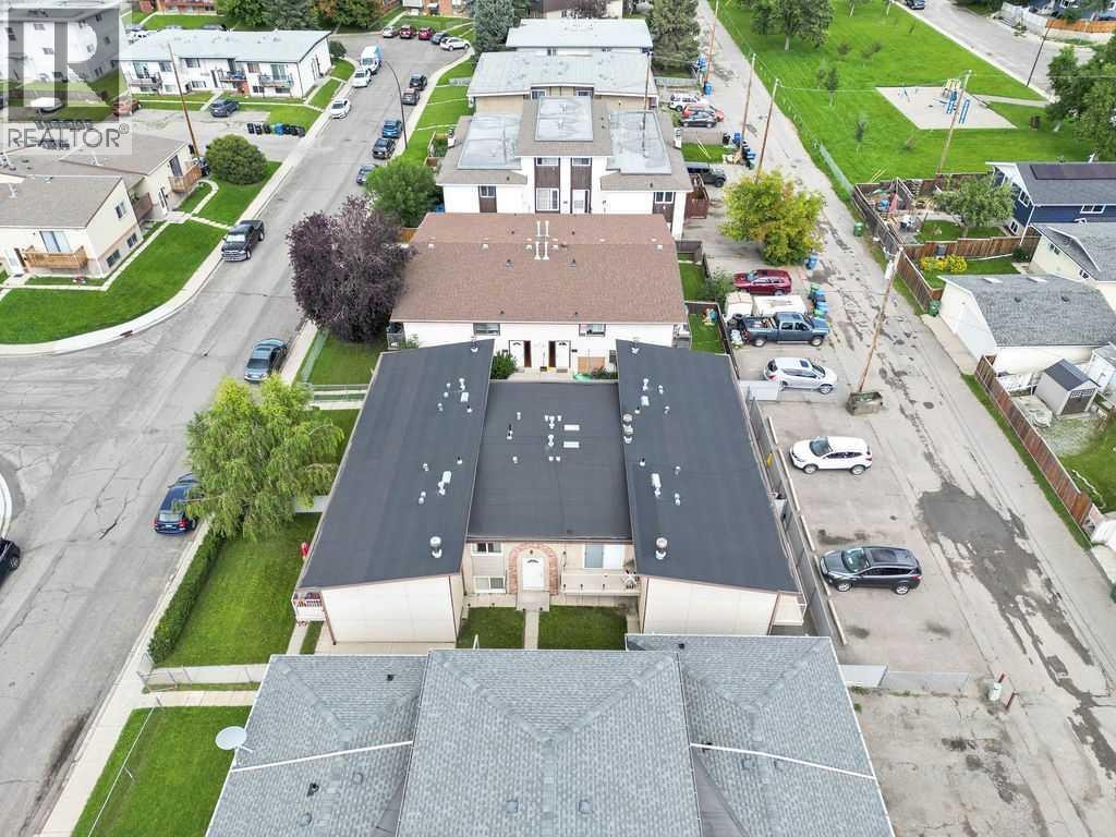 












12 Huntley Close NE

,
Calgary,




Alberta
T2K4Z3

