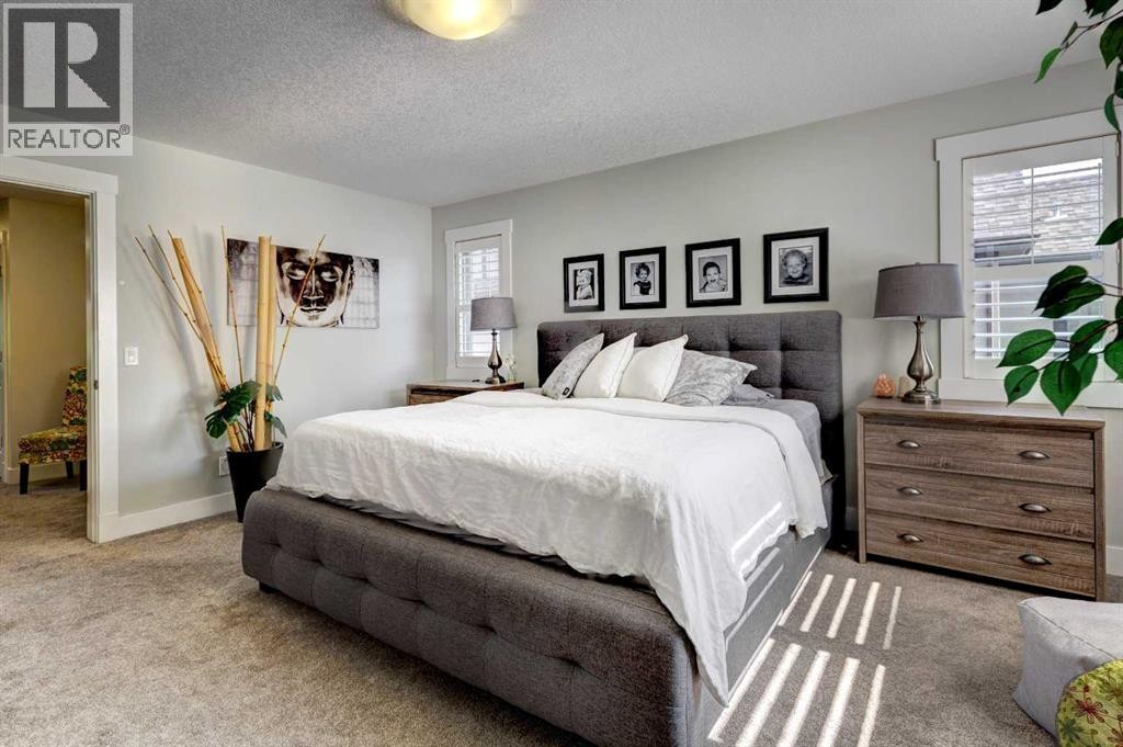 












152 Mike Ralph Way SW

,
Calgary,




Alberta
T3E7P2

