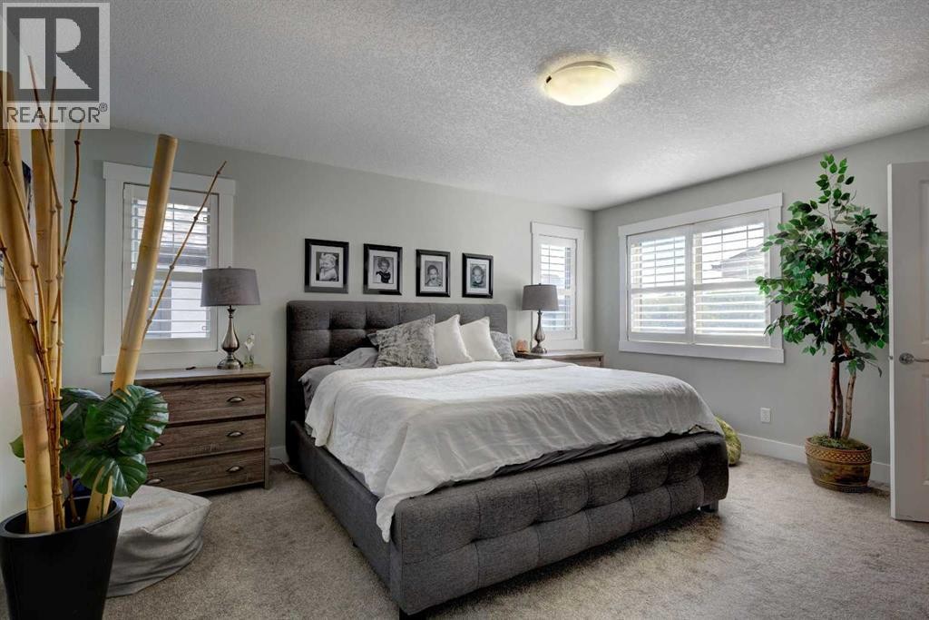 












152 Mike Ralph Way SW

,
Calgary,




Alberta
T3E7P2

