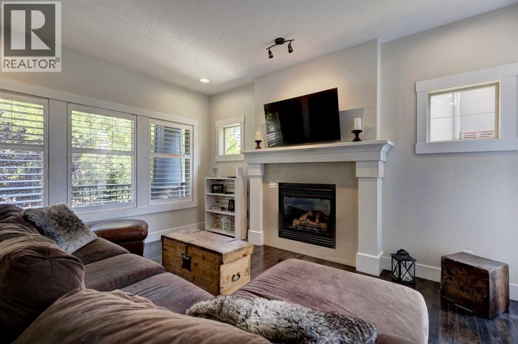 












152 Mike Ralph Way SW

,
Calgary,




Alberta
T3E7P2

