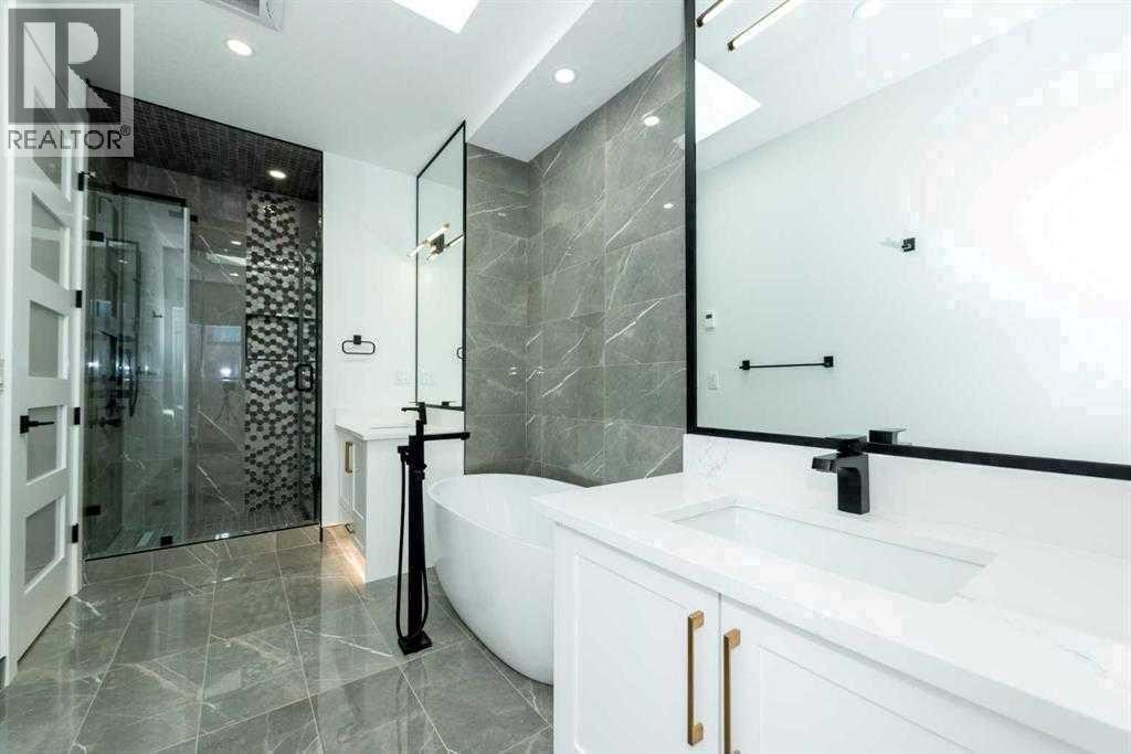 












105 Hartford Road NW

,
Calgary,




Alberta
T2K2A7

