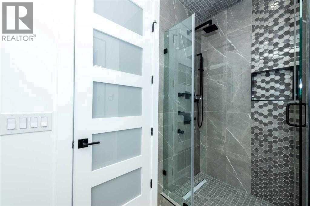 












105 Hartford Road NW

,
Calgary,




Alberta
T2K2A7

