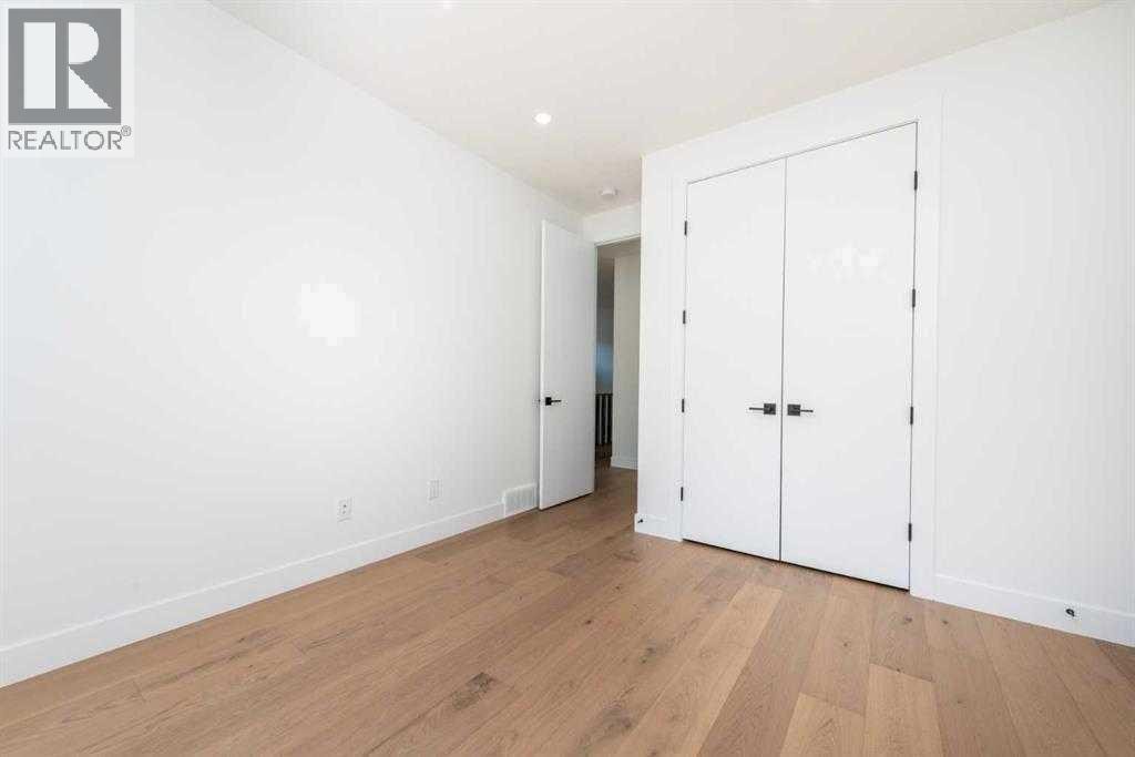 












105 Hartford Road NW

,
Calgary,




Alberta
T2K2A7

