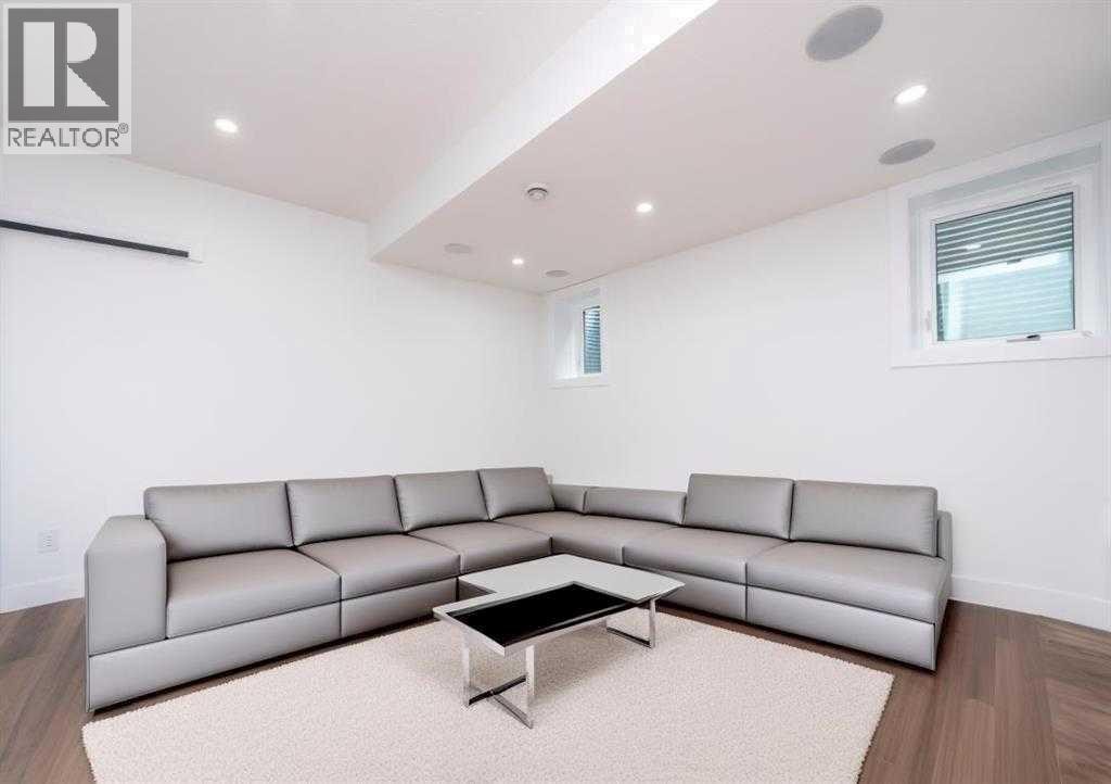 












105 Hartford Road NW

,
Calgary,




Alberta
T2K2A7

