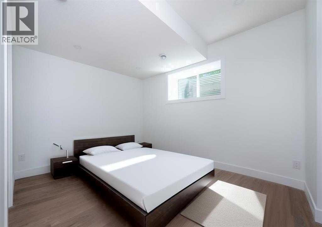 












105 Hartford Road NW

,
Calgary,




Alberta
T2K2A7

