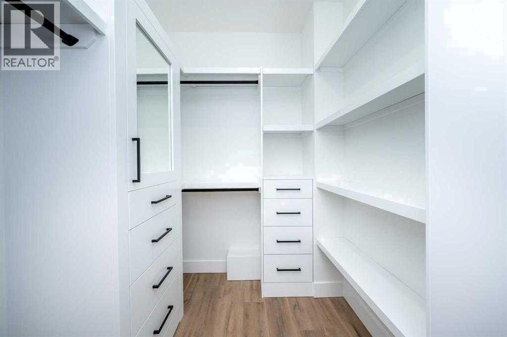 












105 Hartford Road NW

,
Calgary,




Alberta
T2K2A7

