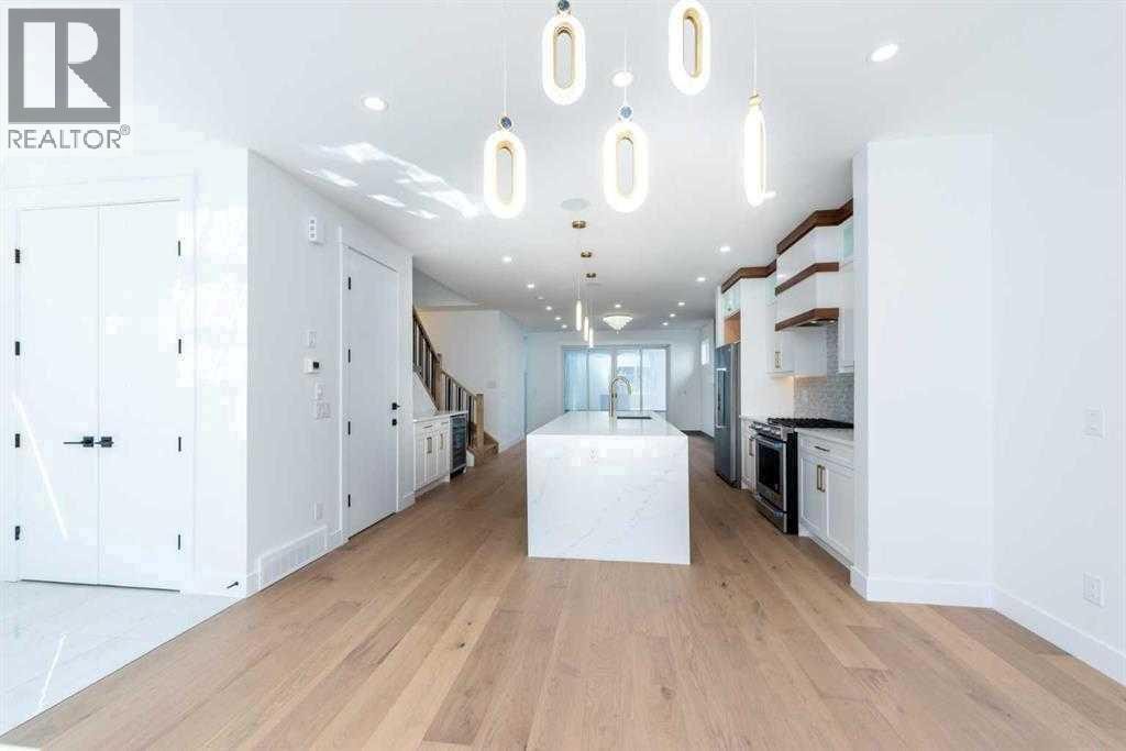 












105 Hartford Road NW

,
Calgary,




Alberta
T2K2A7

