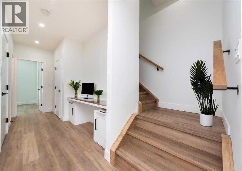 












105 Hartford Road NW

,
Calgary,




Alberta
T2K2A7

