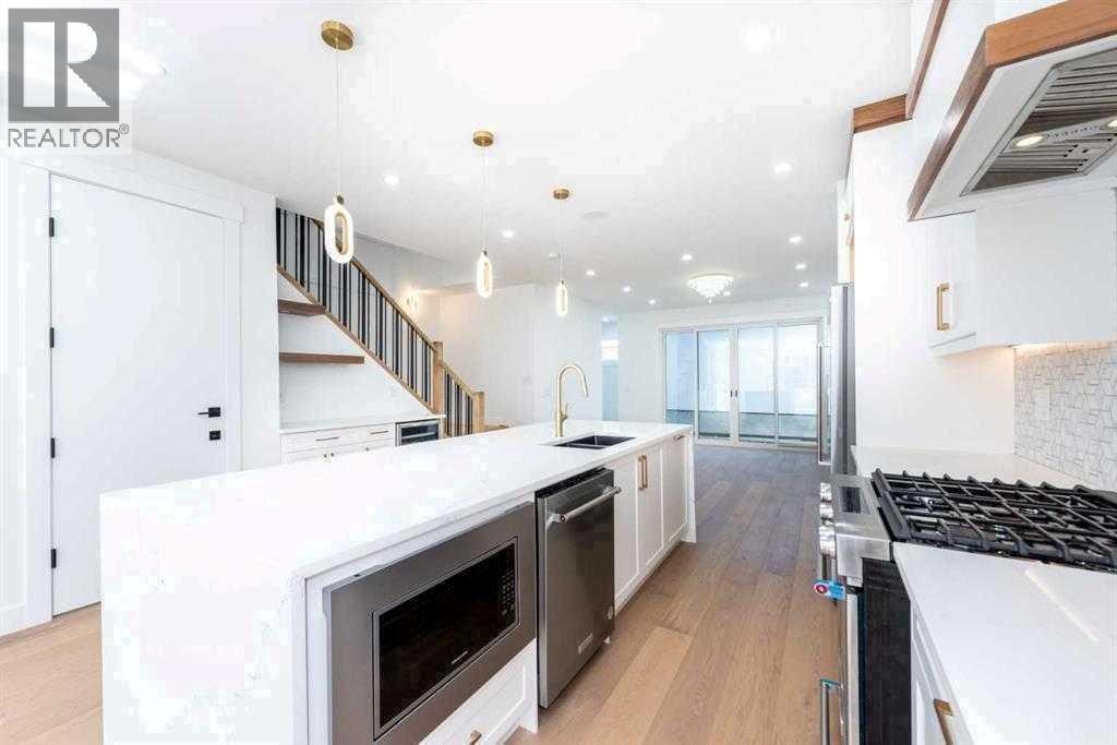 












105 Hartford Road NW

,
Calgary,




Alberta
T2K2A7

