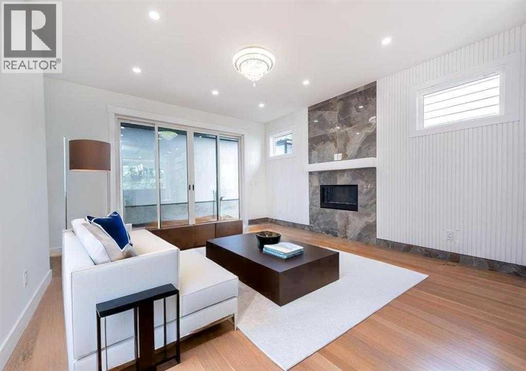 












105 Hartford Road NW

,
Calgary,




Alberta
T2K2A7

