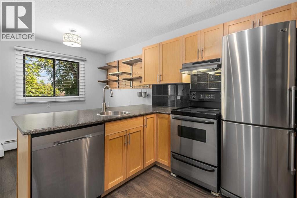 












6, 2407 17 Street SW

,
Calgary,




Alberta
T2T4M9

