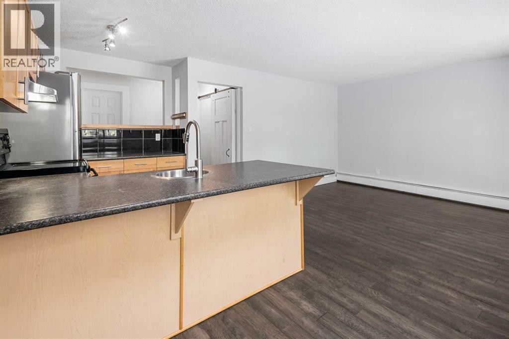 












6, 2407 17 Street SW

,
Calgary,




Alberta
T2T4M9

