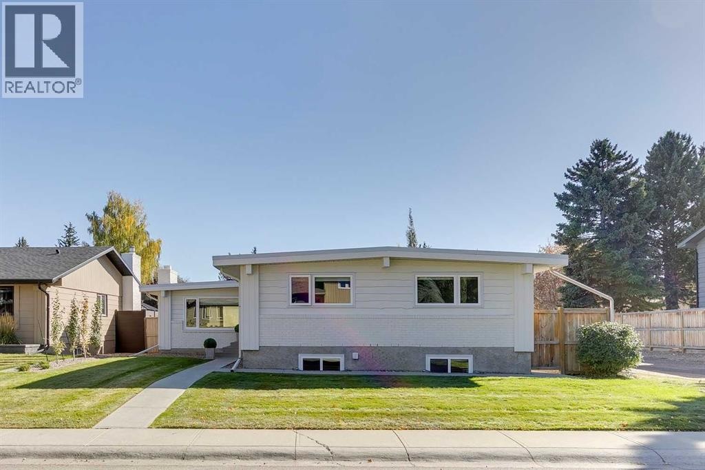 












419 Parkview Crescent SE

,
Calgary,




Alberta
T2J4N8

