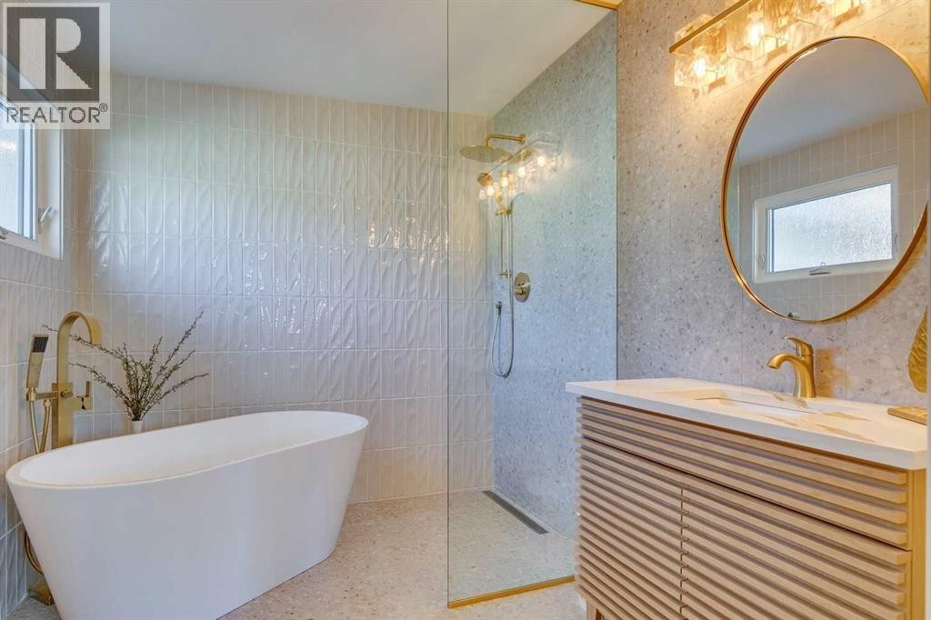 












419 Parkview Crescent SE

,
Calgary,




Alberta
T2J4N8

