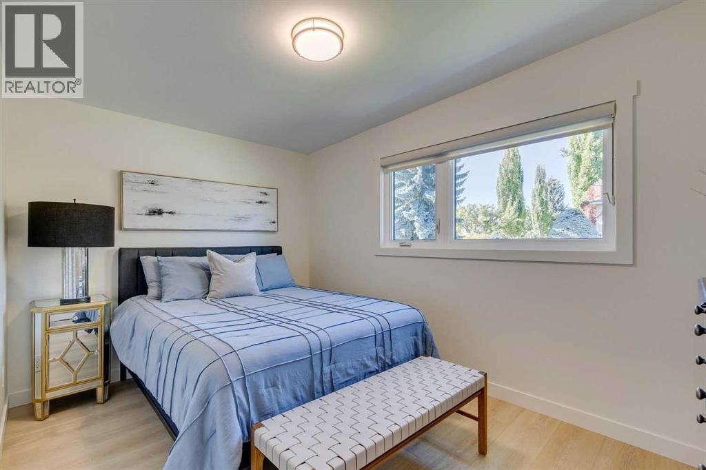 












419 Parkview Crescent SE

,
Calgary,




Alberta
T2J4N8

