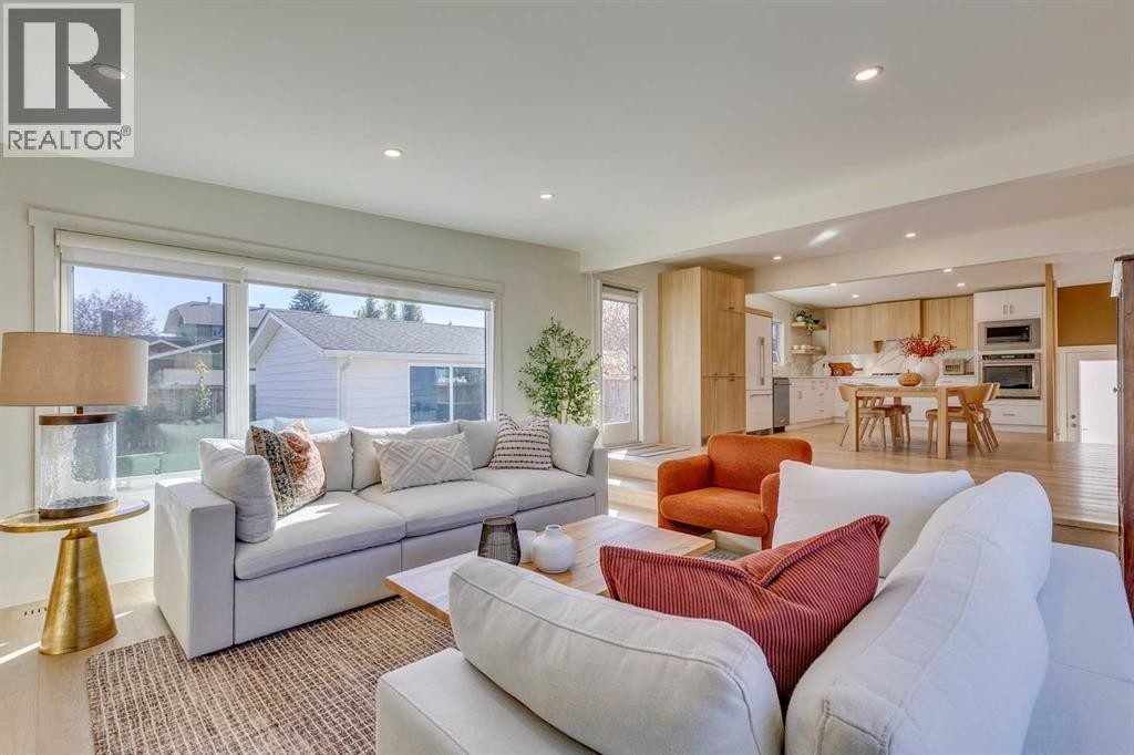 












419 Parkview Crescent SE

,
Calgary,




Alberta
T2J4N8

