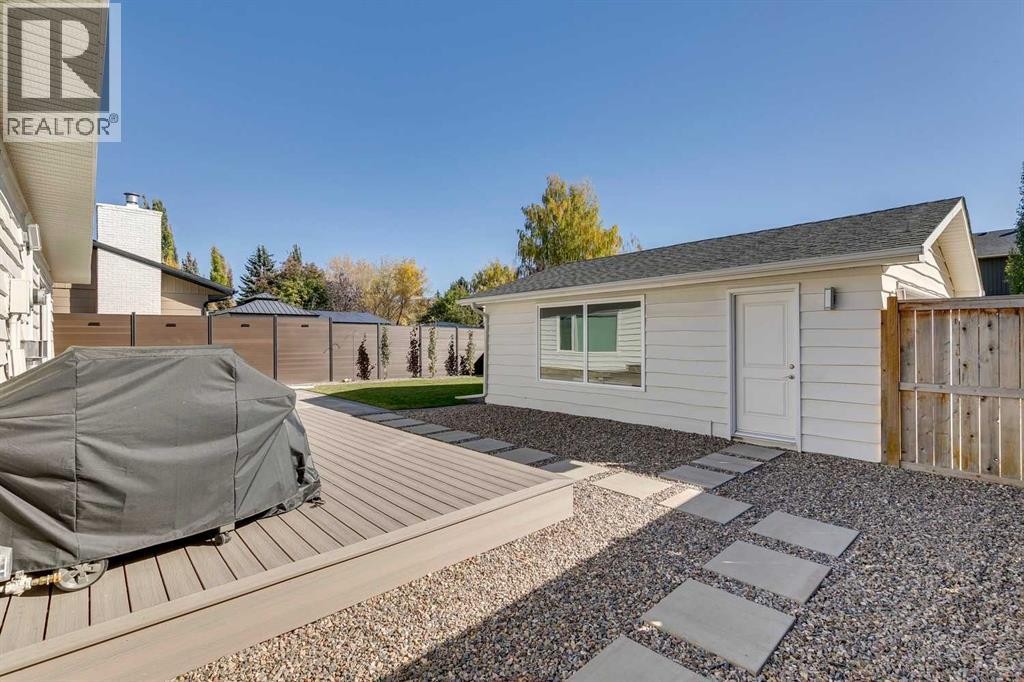 












419 Parkview Crescent SE

,
Calgary,




Alberta
T2J4N8

