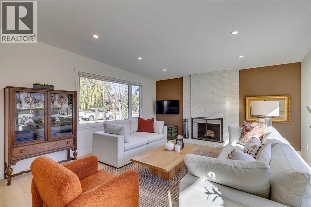 












419 Parkview Crescent SE

,
Calgary,




Alberta
T2J4N8

