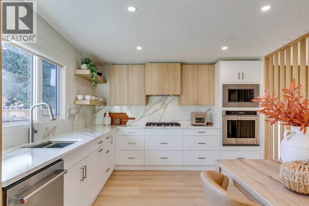 












419 Parkview Crescent SE

,
Calgary,




Alberta
T2J4N8

