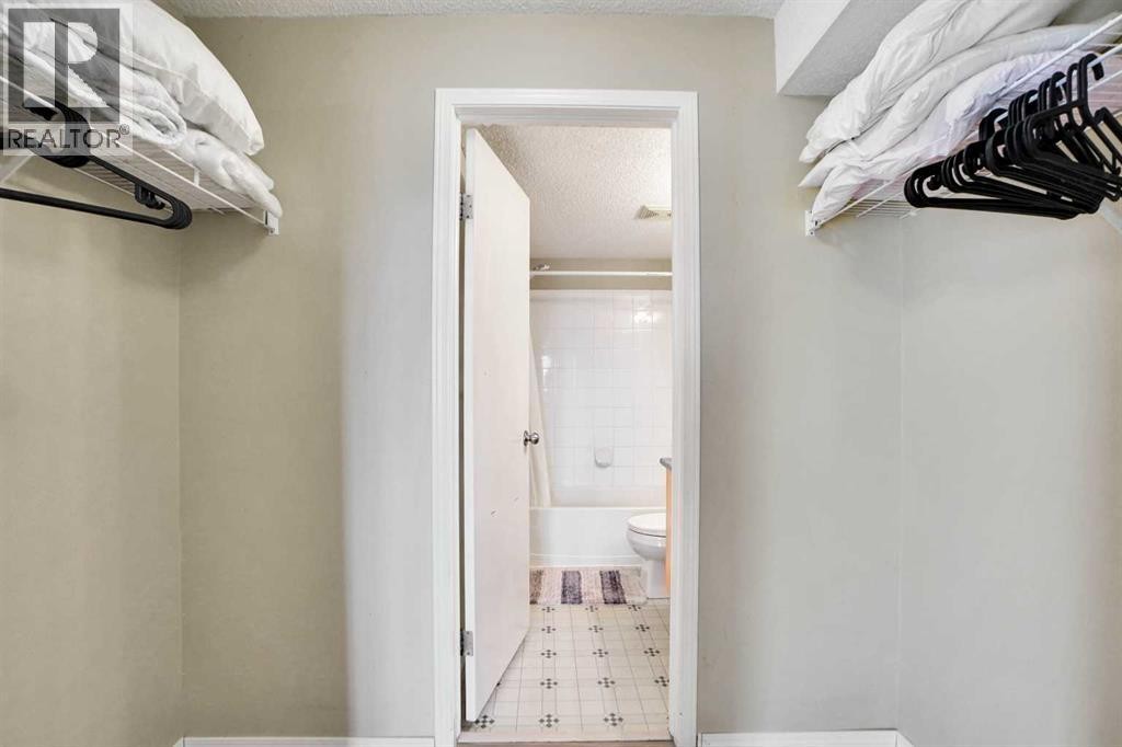 












228, 1717 60 Street SE

,
Calgary,




Alberta
T2A7Y7

