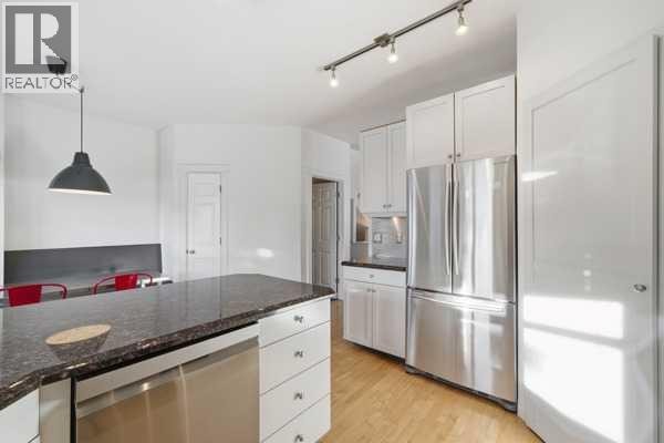 












2405 Sorrel Mews SW

,
Calgary,




Alberta
T2T6G5

