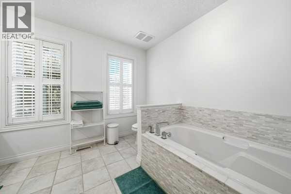 












2405 Sorrel Mews SW

,
Calgary,




Alberta
T2T6G5

