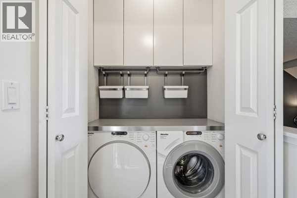 












2405 Sorrel Mews SW

,
Calgary,




Alberta
T2T6G5

