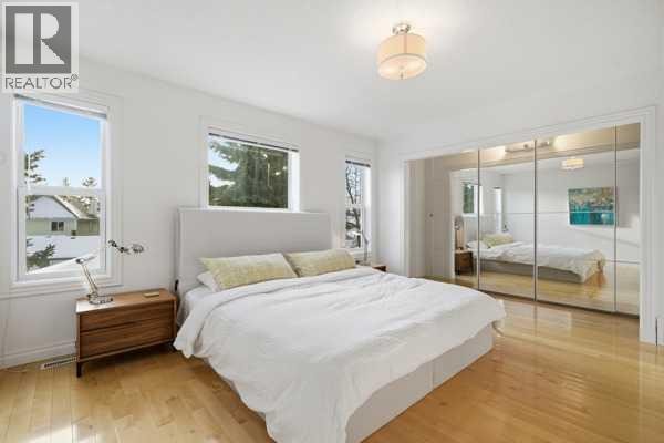 












2405 Sorrel Mews SW

,
Calgary,




Alberta
T2T6G5

