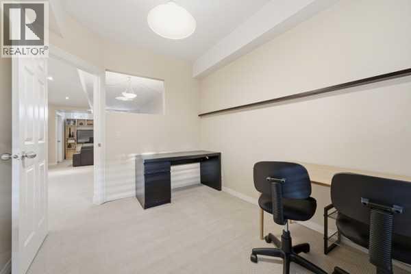 












2405 Sorrel Mews SW

,
Calgary,




Alberta
T2T6G5

