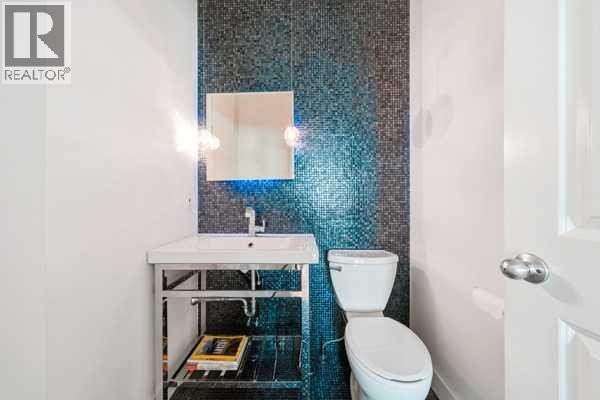 












2405 Sorrel Mews SW

,
Calgary,




Alberta
T2T6G5

