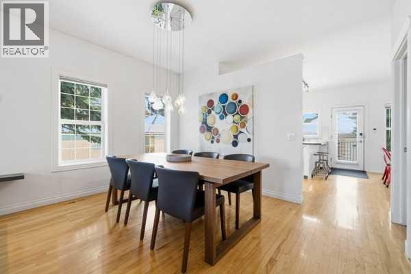 












2405 Sorrel Mews SW

,
Calgary,




Alberta
T2T6G5

