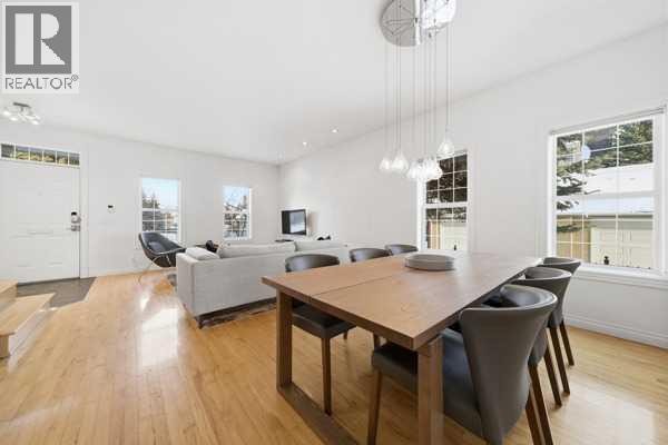 












2405 Sorrel Mews SW

,
Calgary,




Alberta
T2T6G5

